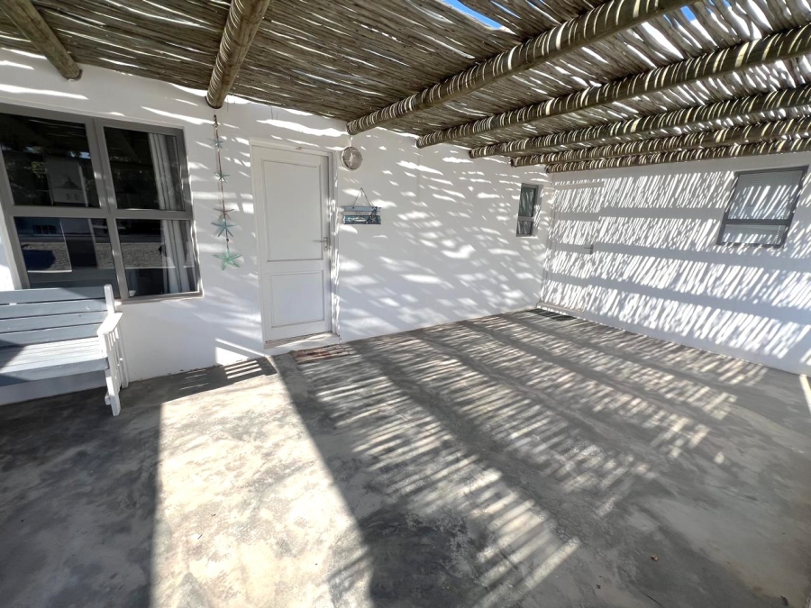4 Bedroom Property for Sale in Golden Mile Western Cape